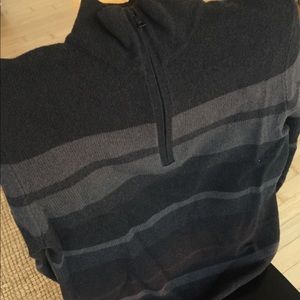 99% lambs wool cashmere sweater size M